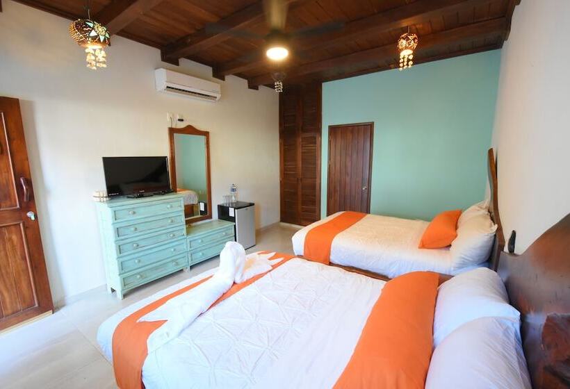 Hotel Hacienda Dos Ojos