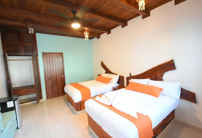 Hotel Hacienda Dos Ojos