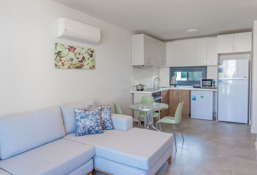 فندق Zef Residence