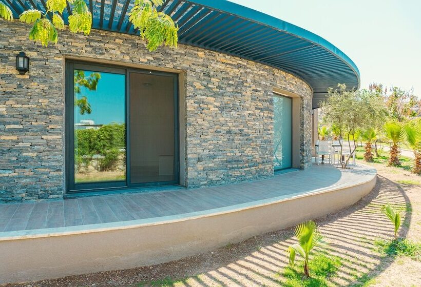 فندق Zef Residence