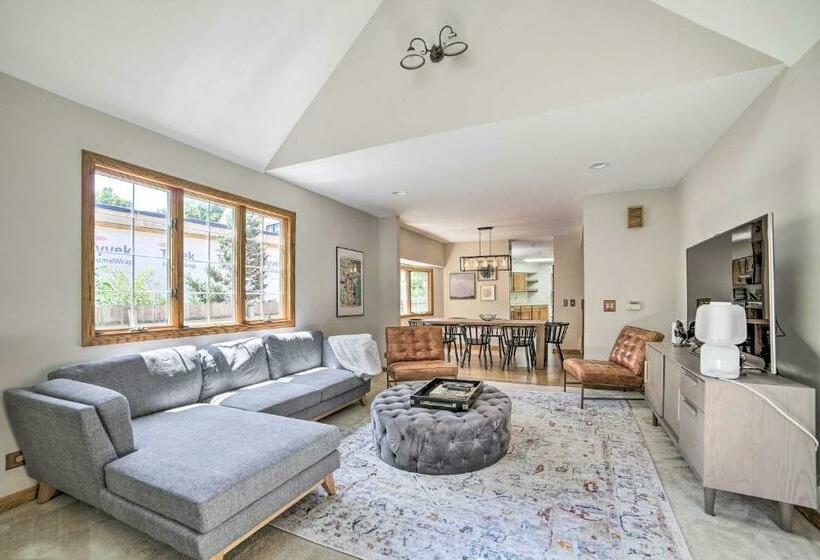 Lovely Kalamazoo River Home With Dock And Hot Tub