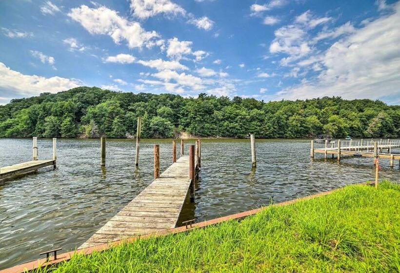 Lovely Kalamazoo River Home With Dock And Hot Tub