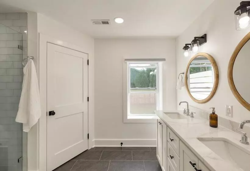 Lumie By Avantstay 5br Ranch W Firepit Patio