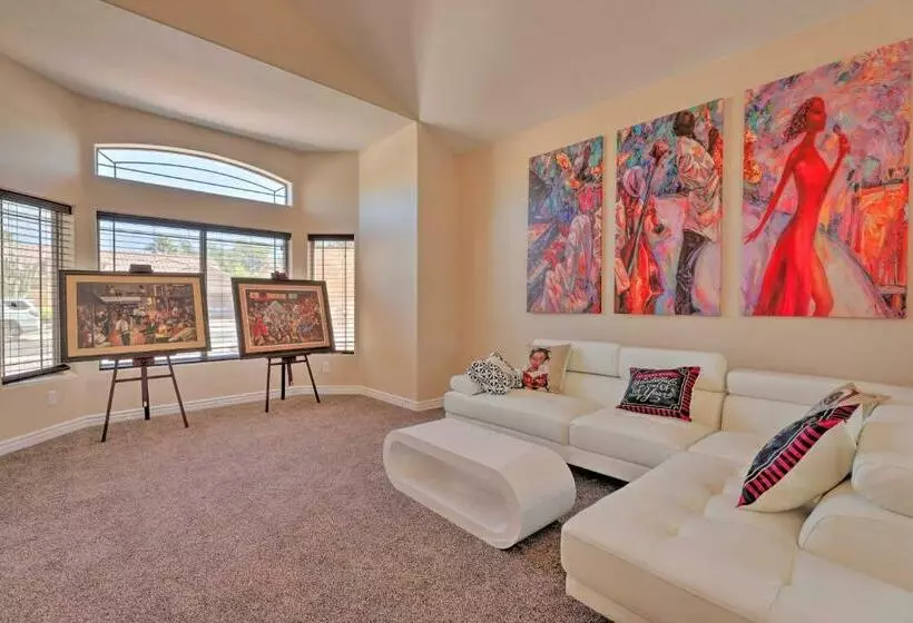 Luxe Gilbert Retreat With Private Pool And Game Room!