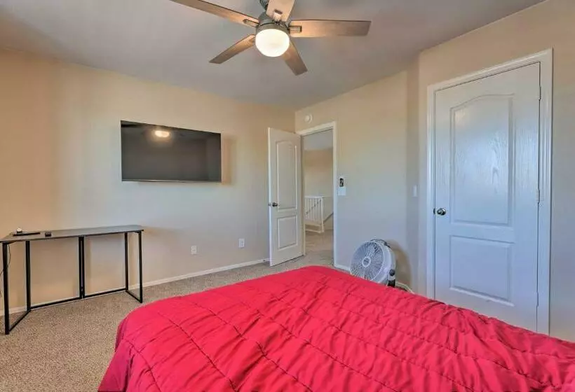 Luxe Gilbert Retreat With Private Pool And Game Room!