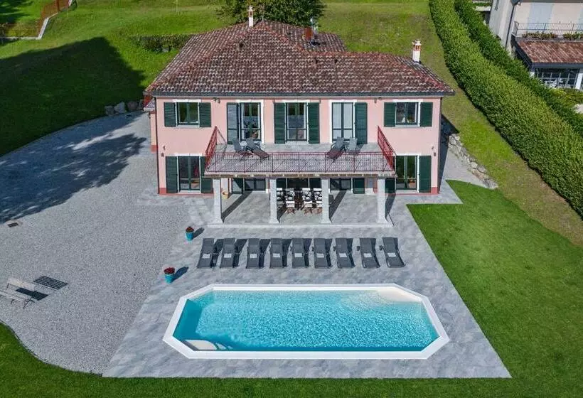 Villa L Angelo Del Lario