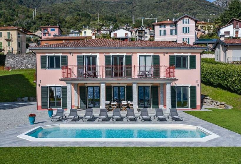 Villa L Angelo Del Lario