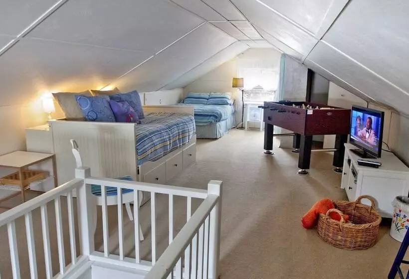Beach Pines Bungalow By Avantstay Classic Cottage Steps To The Beach W Private Yard