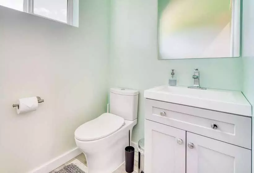 Beach Pines Bungalow By Avantstay Classic Cottage Steps To The Beach W Private Yard