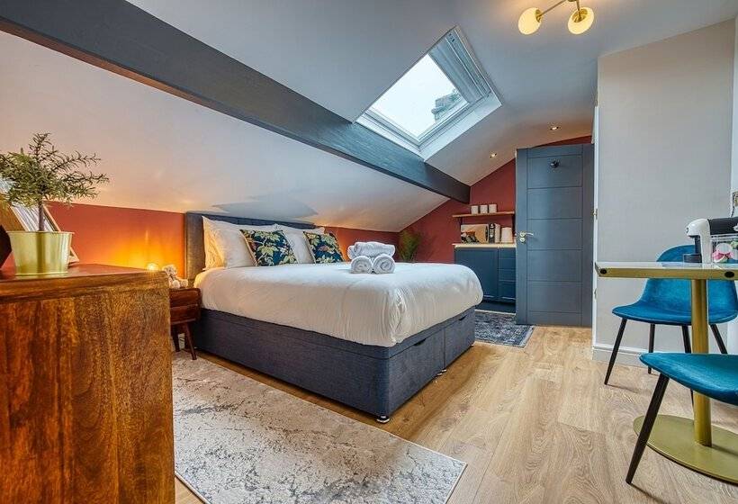 Haworth Heights   An Amazing Aparthotel!