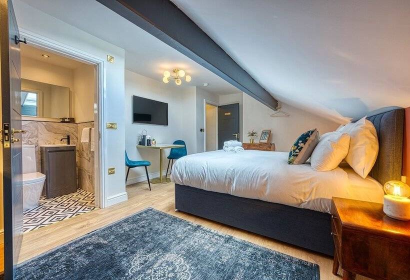 Haworth Heights   An Amazing Aparthotel!