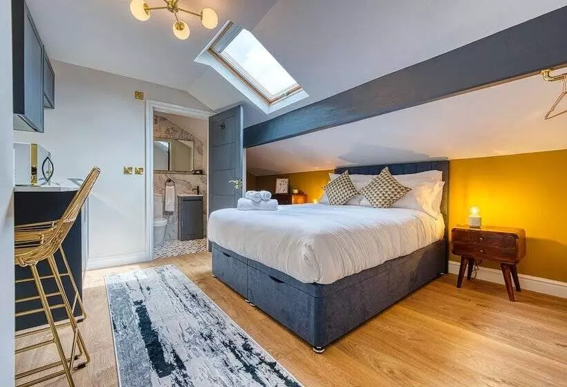 Haworth Heights   An Amazing Aparthotel!