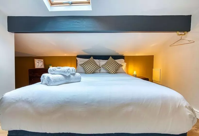 Haworth Heights   An Amazing Aparthotel!