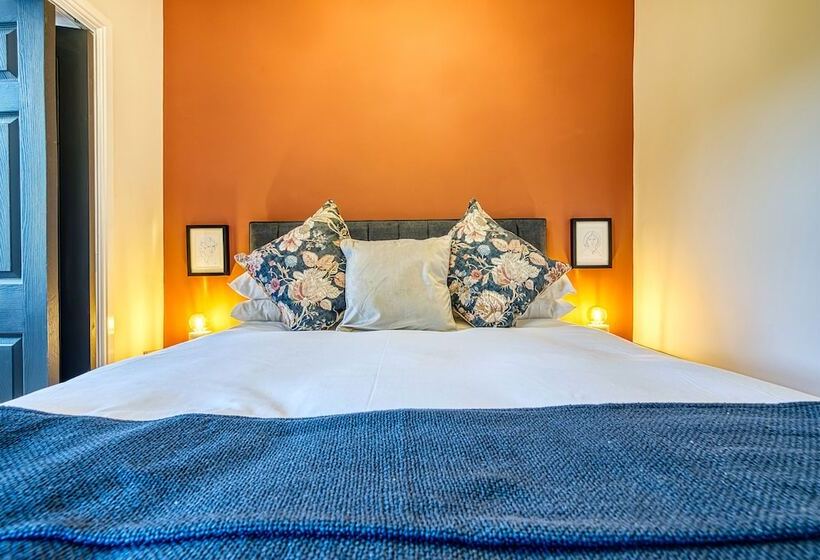 Haworth Heights   An Amazing Aparthotel!