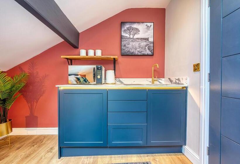 Haworth Heights   An Amazing Aparthotel!