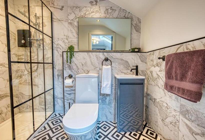 Haworth Heights   An Amazing Aparthotel!