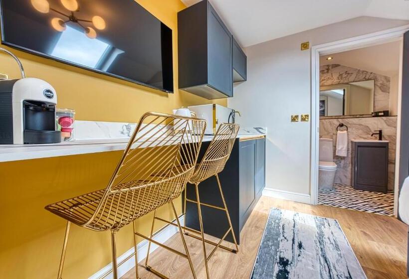 Haworth Heights   An Amazing Aparthotel!