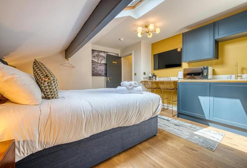 Haworth Heights   An Amazing Aparthotel!