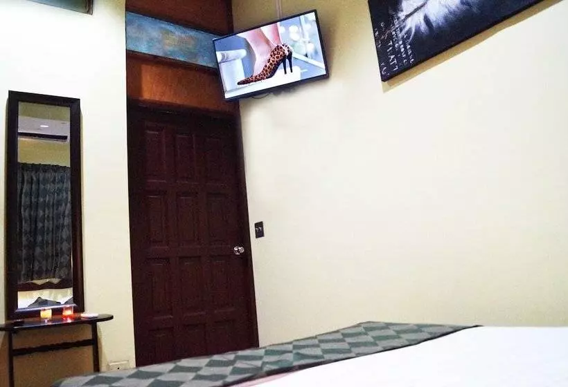 هتل Centro Urbano