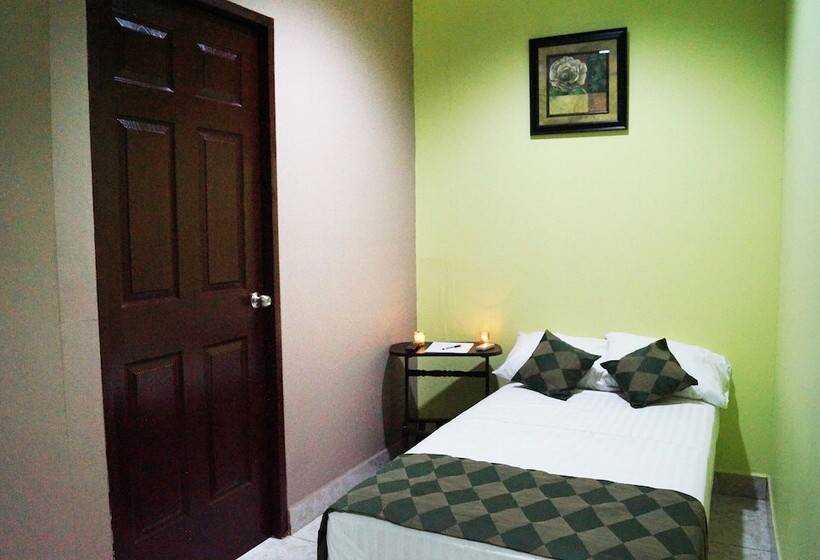 هتل Centro Urbano