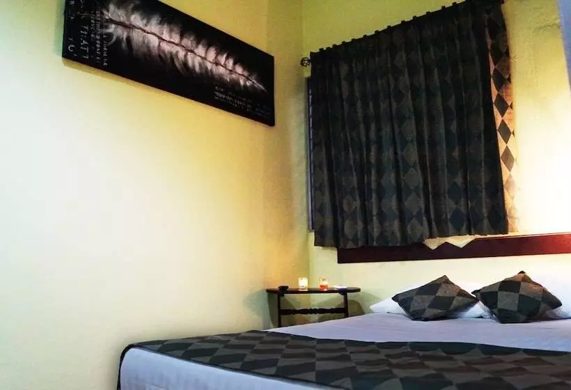 هتل Centro Urbano