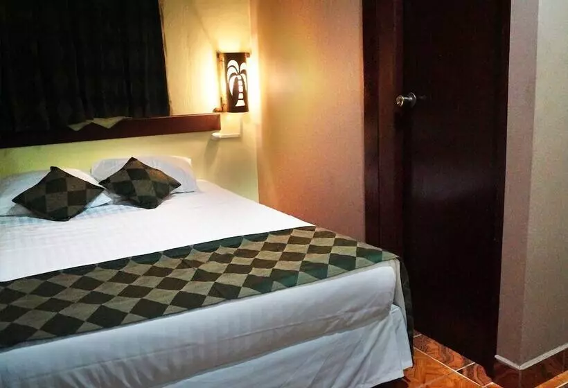 هتل Centro Urbano