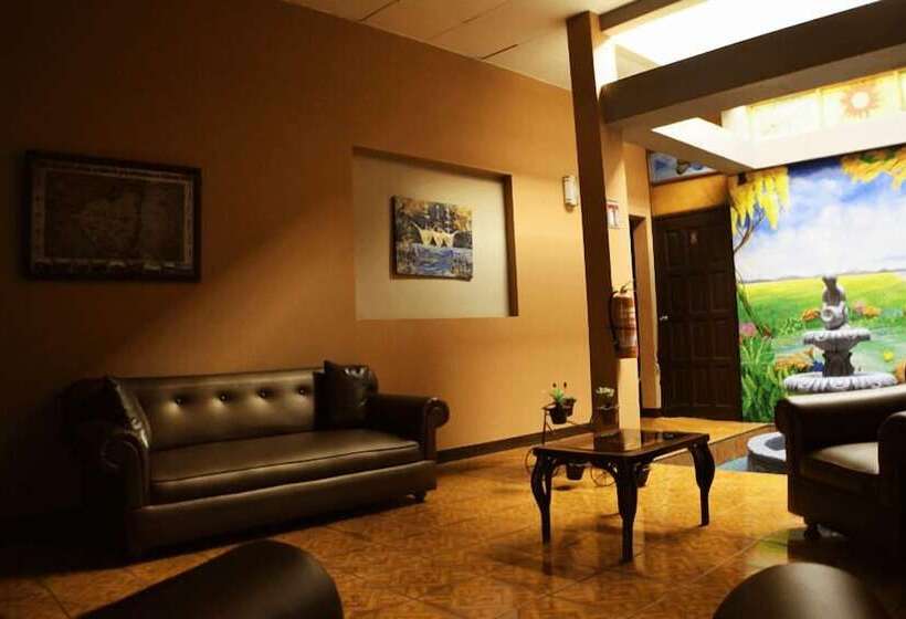 هتل Centro Urbano