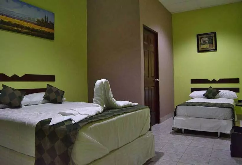 هتل Centro Urbano