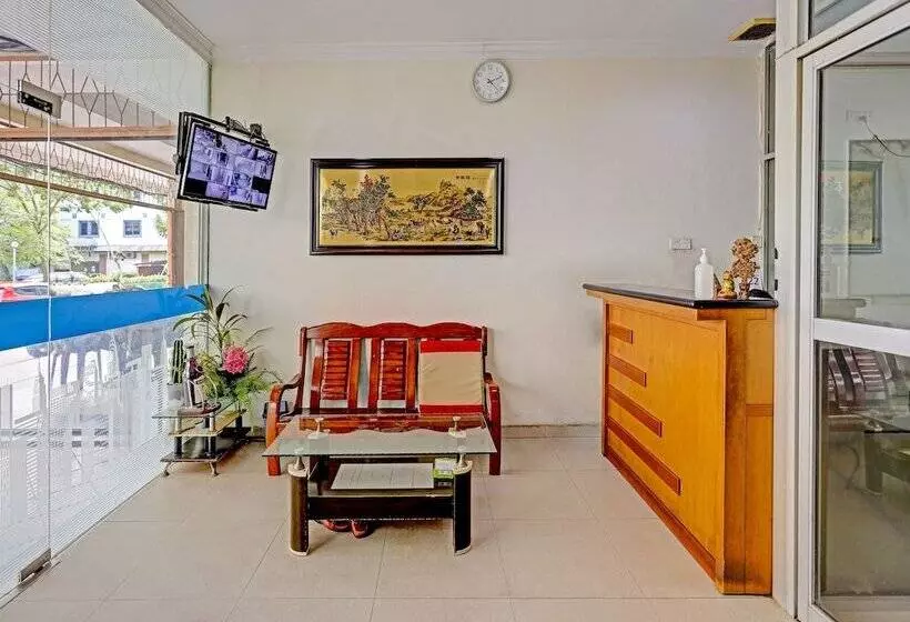 ホテル Collection O 91484 Lai Lai Apartment