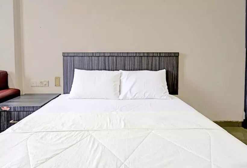 ホテル Collection O 91484 Lai Lai Apartment