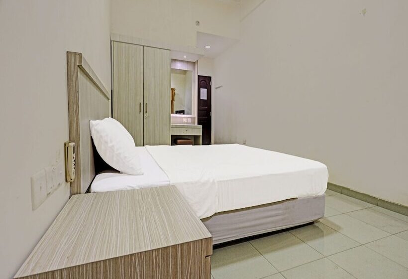 فندق Collection O 91484 Lai Lai Apartment