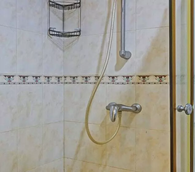 ホテル Collection O 91484 Lai Lai Apartment