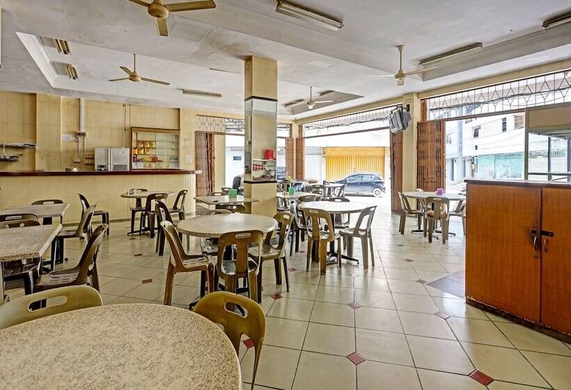 فندق Collection O 91484 Lai Lai Apartment