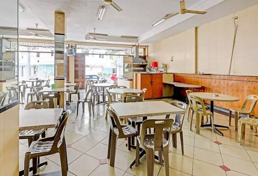 ホテル Collection O 91484 Lai Lai Apartment