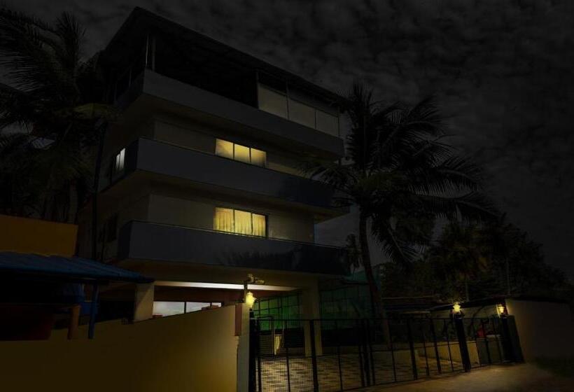 Itsy Hotels Ushodaya Royal Residency