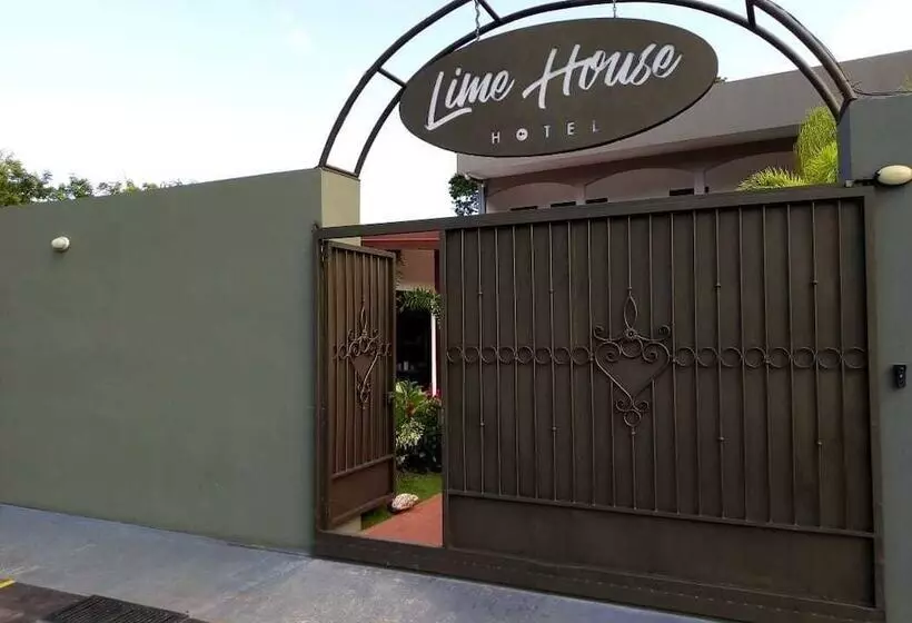 ホテル Lime House