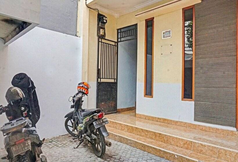 فندق J&b Rooms Tomang Jakarta Mitra Reddoorz