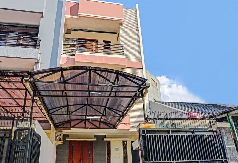 فندق J&b Rooms Tomang Jakarta Mitra Reddoorz