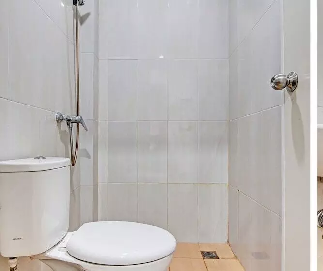 Hotelli Spot On 91546 Dewi Sudirman Homestay