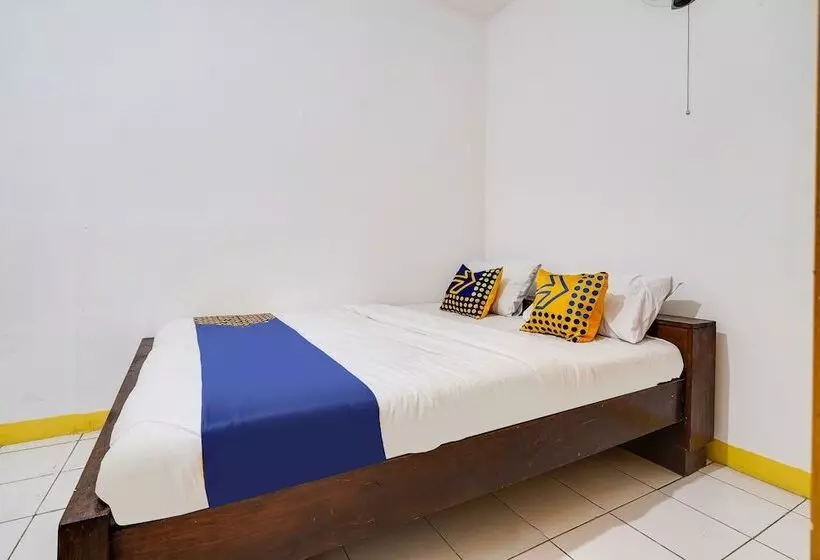 Hotelli Spot On 91546 Dewi Sudirman Homestay