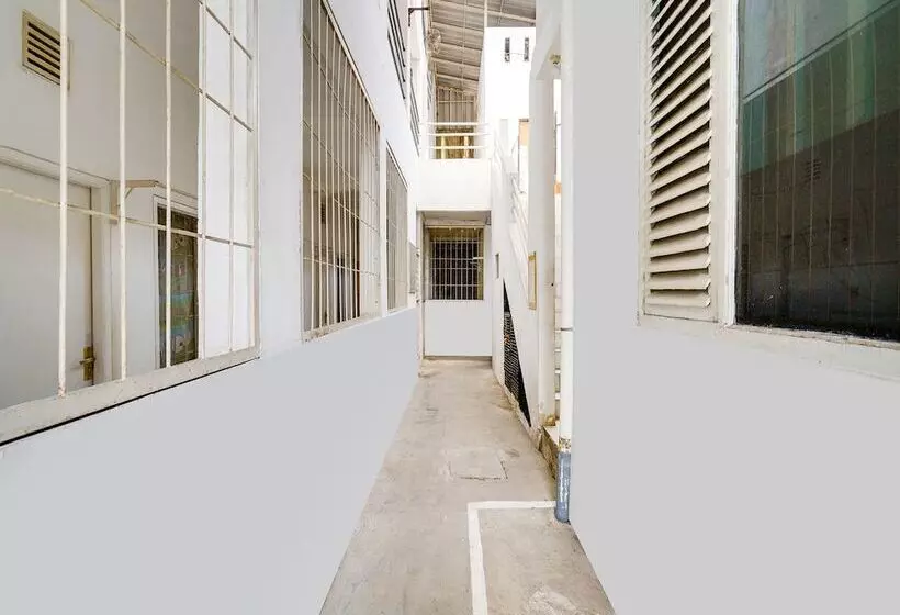 Hotelli Spot On 91546 Dewi Sudirman Homestay