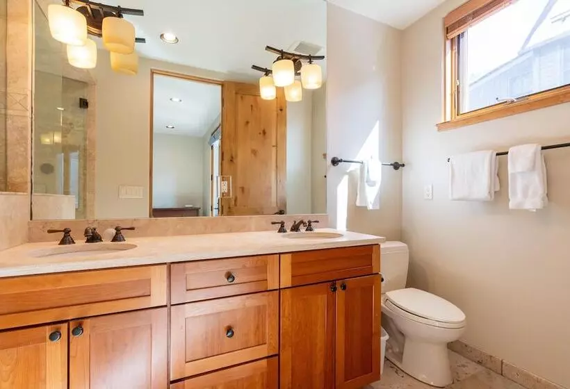 Owl Meadows 24 By Avantstay Walking Distance To Town & Slopes!