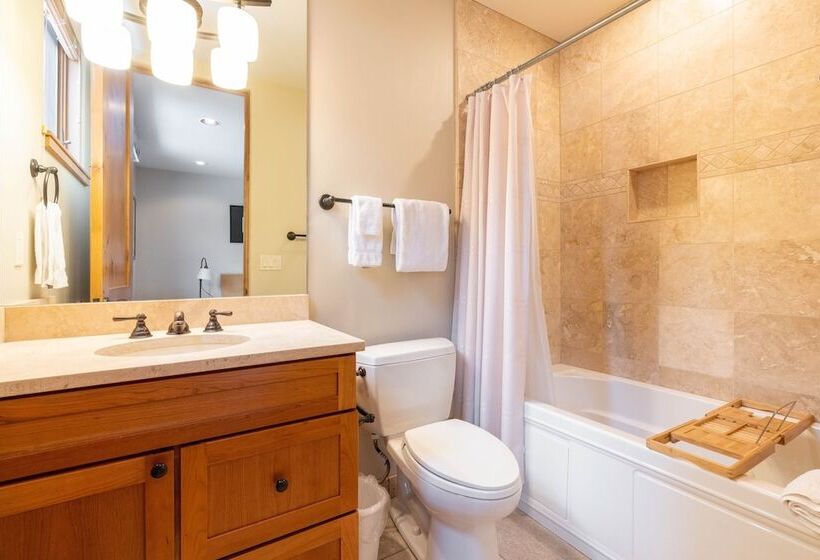 Owl Meadows 24 By Avantstay Walking Distance To Town & Slopes!