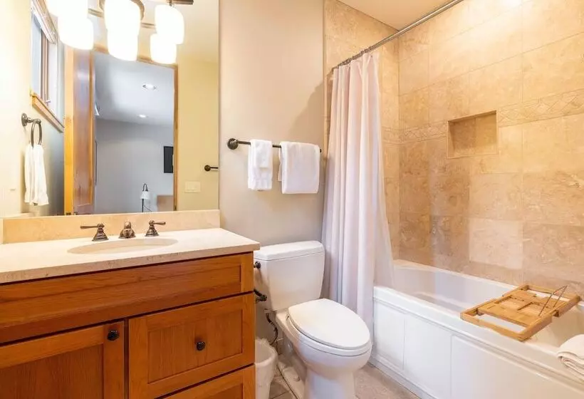 Owl Meadows 24 By Avantstay Walking Distance To Town & Slopes!