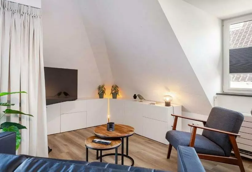 Welcome In   Paviljoenwei 10, Appartement 39  Mar  Sneek   Offingawier