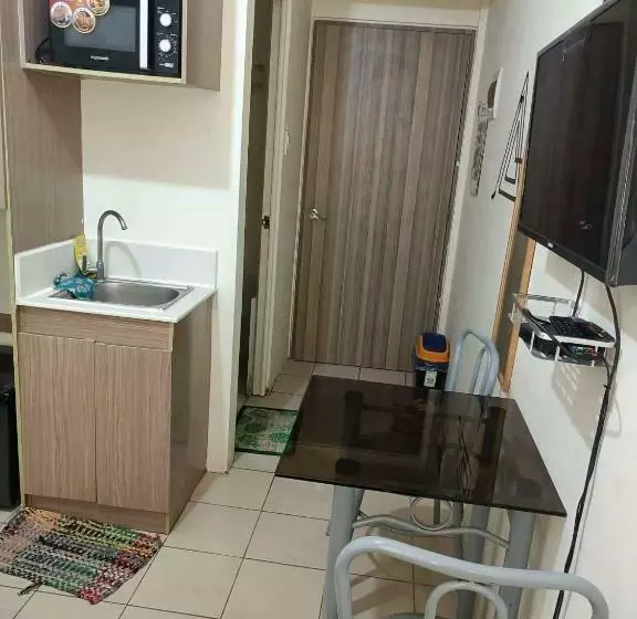 Very Affordable Urban Deca Tower Along Edsa