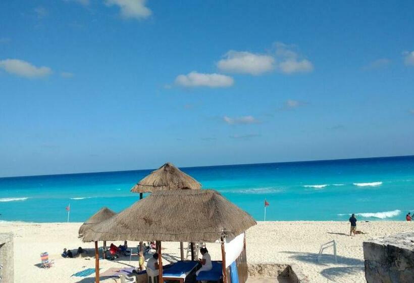 Apartment Ocean Front Cancun