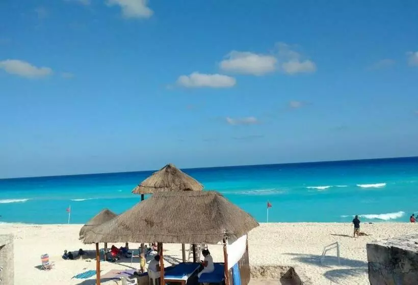 Apartment Ocean Front Cancun