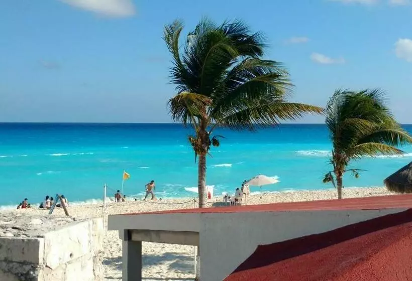 Apartment Ocean Front Cancun