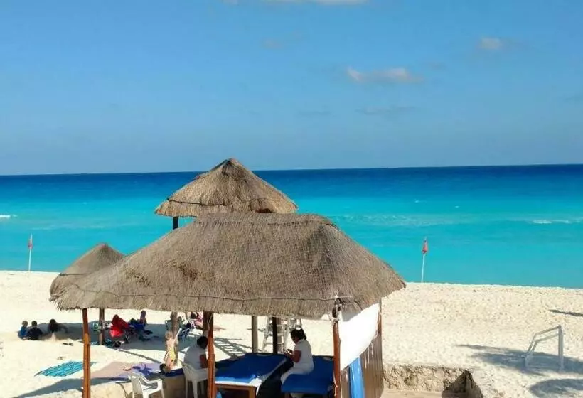 Apartment Ocean Front Cancun